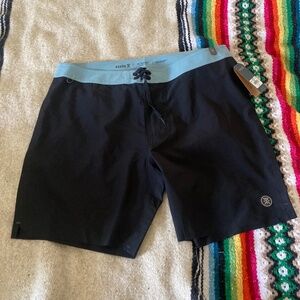 Roark Men's Passage Primo Barra 18 Inch Boardshort